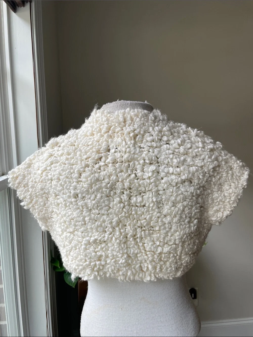 Kersh Cream Bouclé Knit Shoulder Shrug